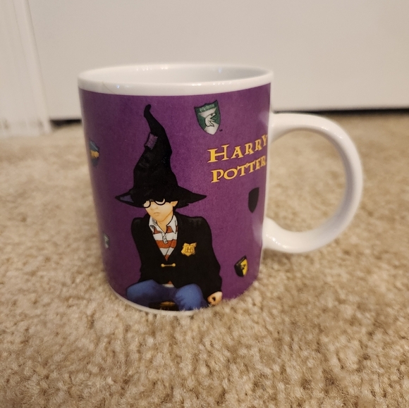 Harry Potter & Sorcerers Stone Mug Hogwarts 2001 Warner Bros Enesco 11 oz - Picture 1 of 6